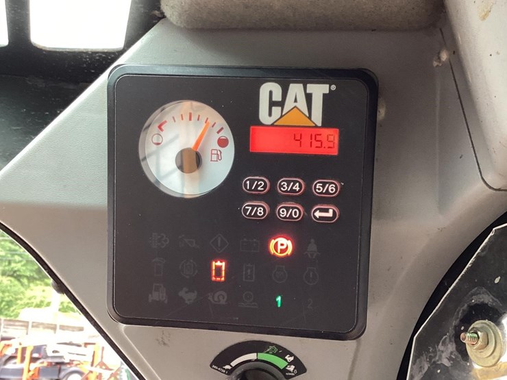 2019-caterpillar-236d-image-17