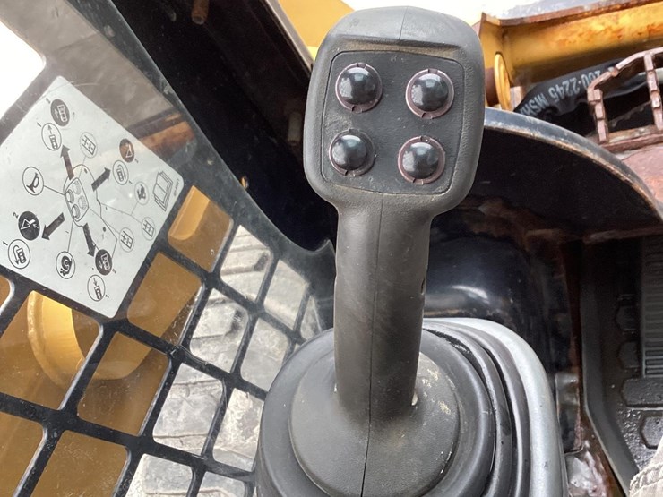 2019-caterpillar-236d-image-15