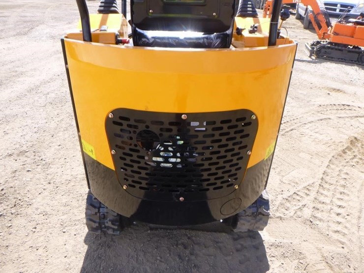 2025-vicsec-vc15j-hydraulic-excavator-image-17