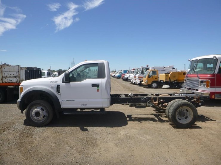 2017-ford-f550-image-5
