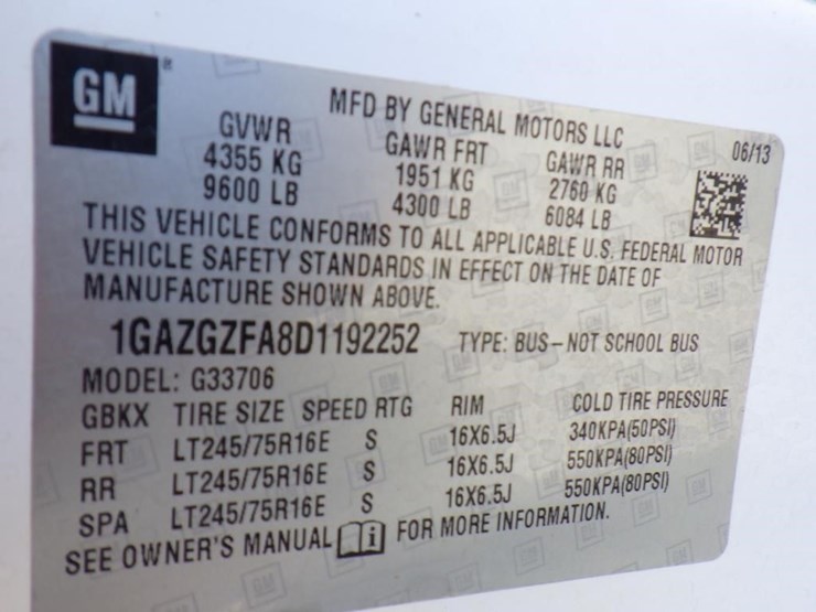 2013-chevrolet-express-3500-image-18