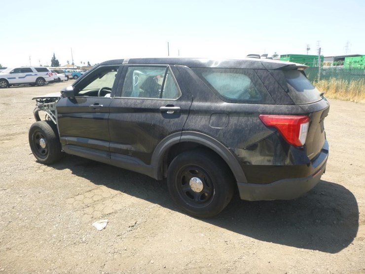 2021-ford-explorer-image-5