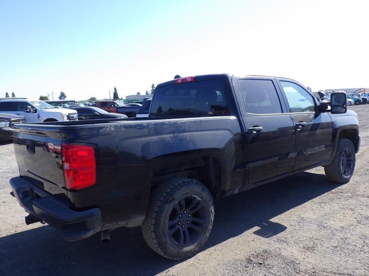 2017-chevrolet-1500-image-4