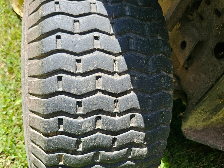 john-deere-l111-image-32