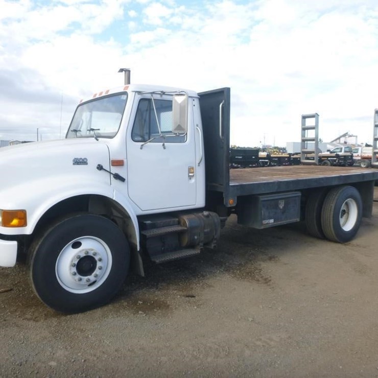 2001 INTERNATIONAL 4900