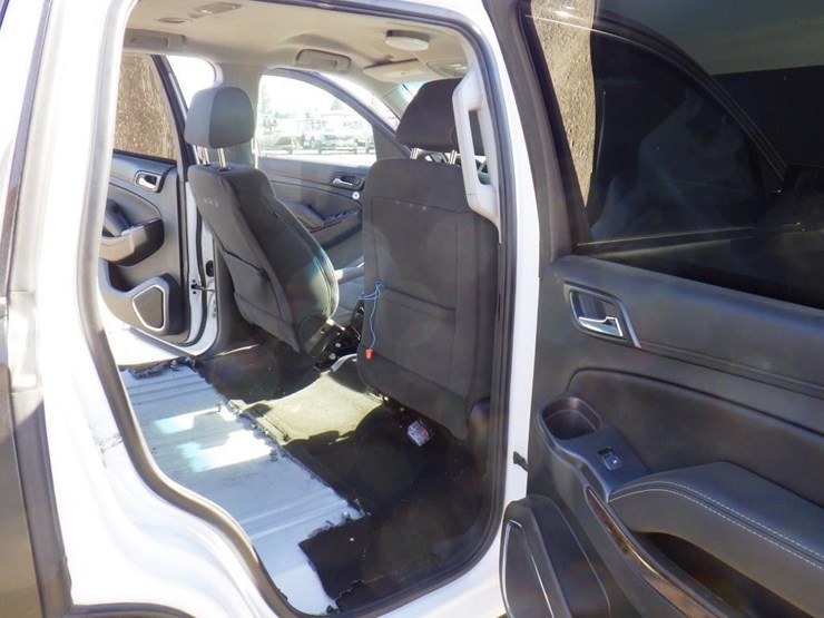 2018-chevrolet-tahoe-image-8