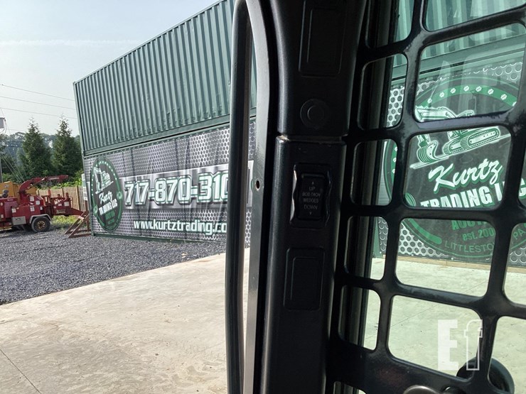 2015-bobcat-t770-image-14
