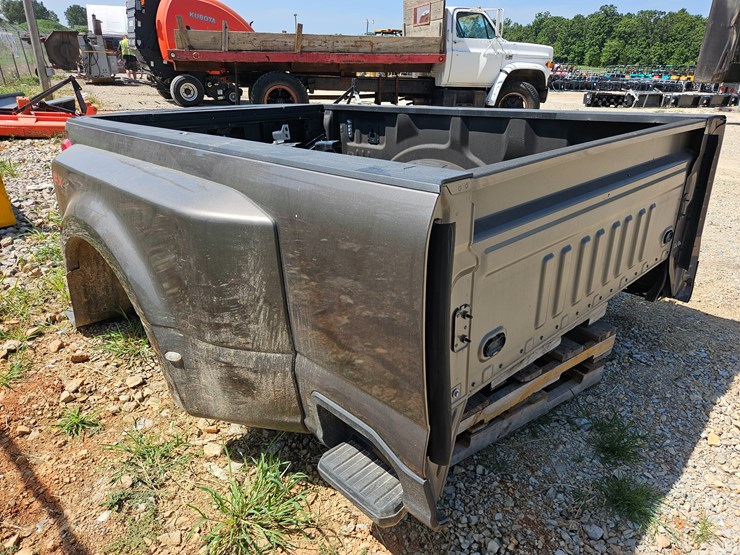 2023-ford-truck-bed-image-3