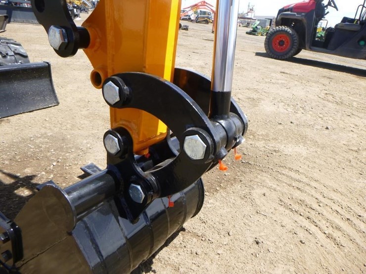 2025-vicsec-vc15-hydraulic-excavator-image-11