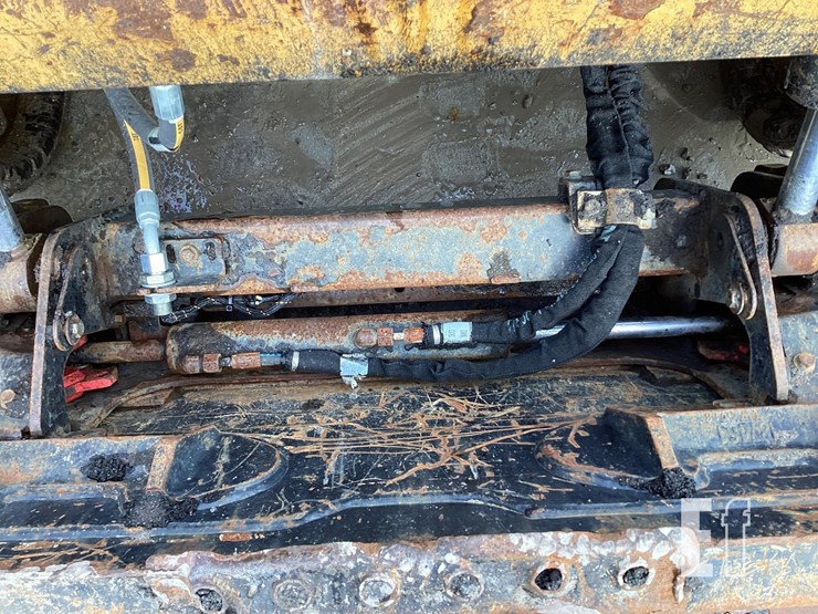 2020-caterpillar-289d3-image-12