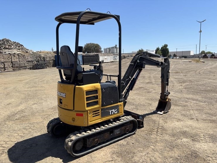 2020-deere-17g-image-3