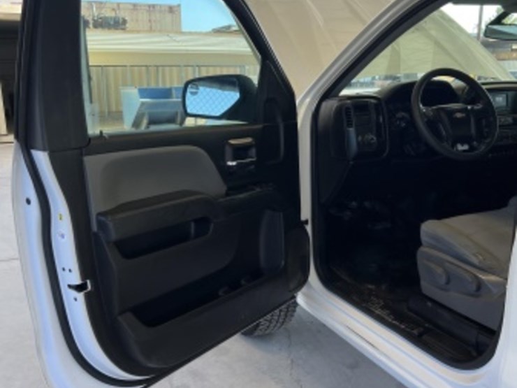 2017-chevrolet-silverado-1500-image-22