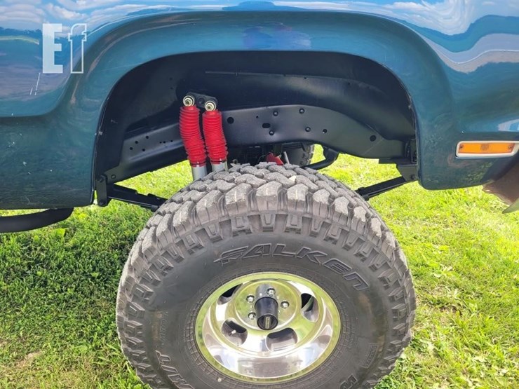 1977-dodge-adventurer-150-power-wagon-image-13