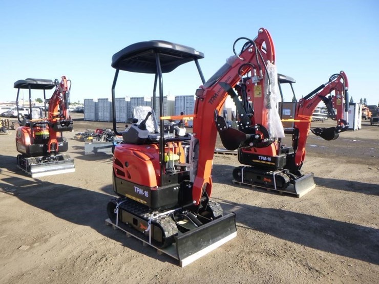 2025-tpm-16-hydraulic-excavator-image-2