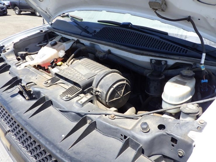 2013-chevrolet-express-3500-image-10
