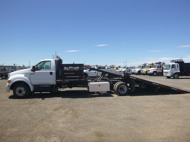 2013-ford-f650-image-10