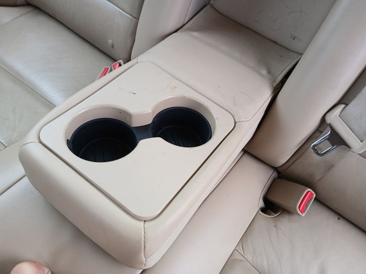 #20656-•-2012-ford-fusion-passenger-car-image-28