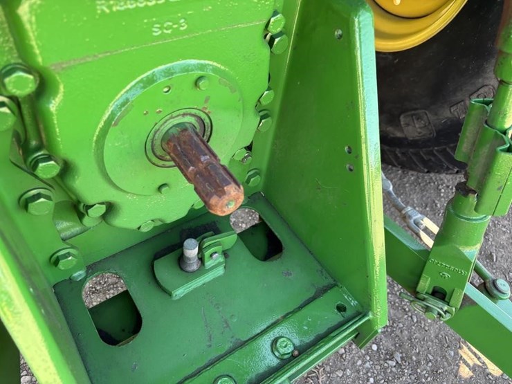 2016-john-deere-5055e-image-10