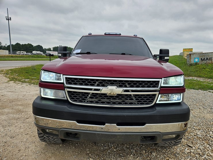 2005-chevrolet-silverado-image-27