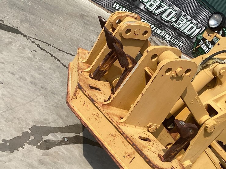 1988-deere-670b-image-9