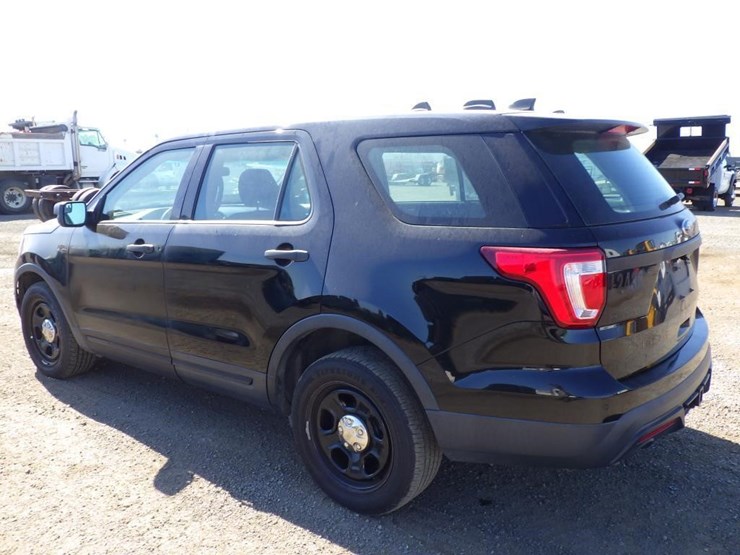 2017-ford-explorer-image-5