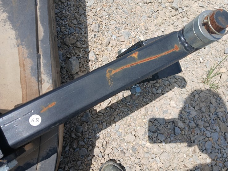 #19696-•-wolverine-3-blade-mower-skid-steer-attachment-[damaged]-image-18