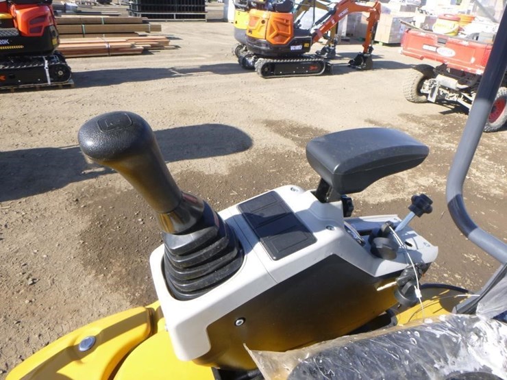 2025-sdlanch-sdle20-hydraulic-excavator-image-23