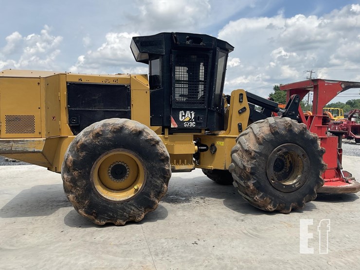 2015-caterpillar-573c-image-5