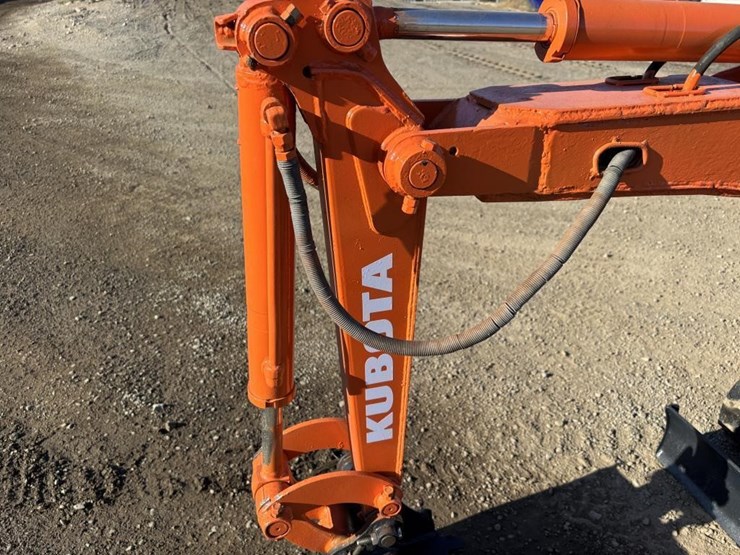 kubota-ex-7-hydraulic-excavator-image-11