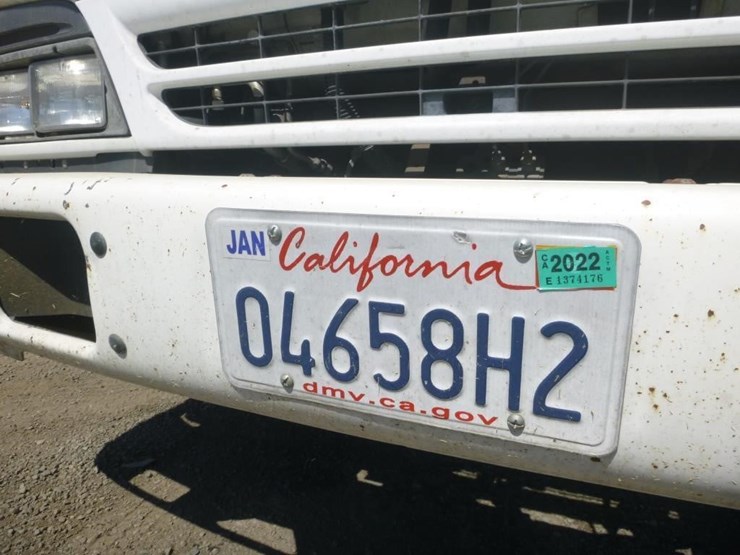 2005-isuzu-npr-image-19