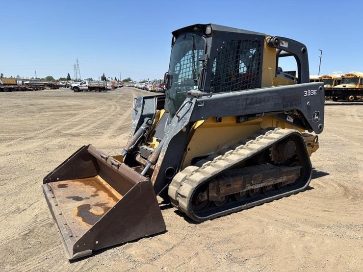 2015-deere-333e-image-1