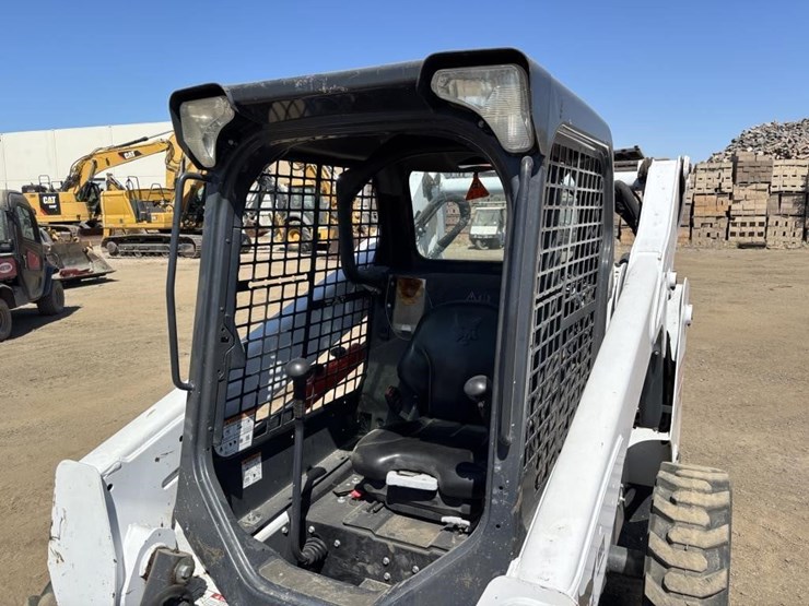 2018-bobcat-s570-image-19