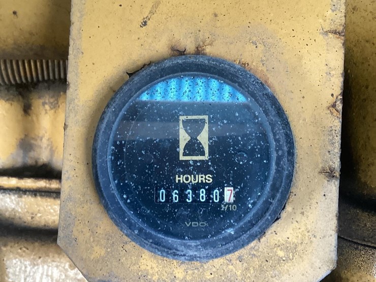 1988-deere-670b-image-13