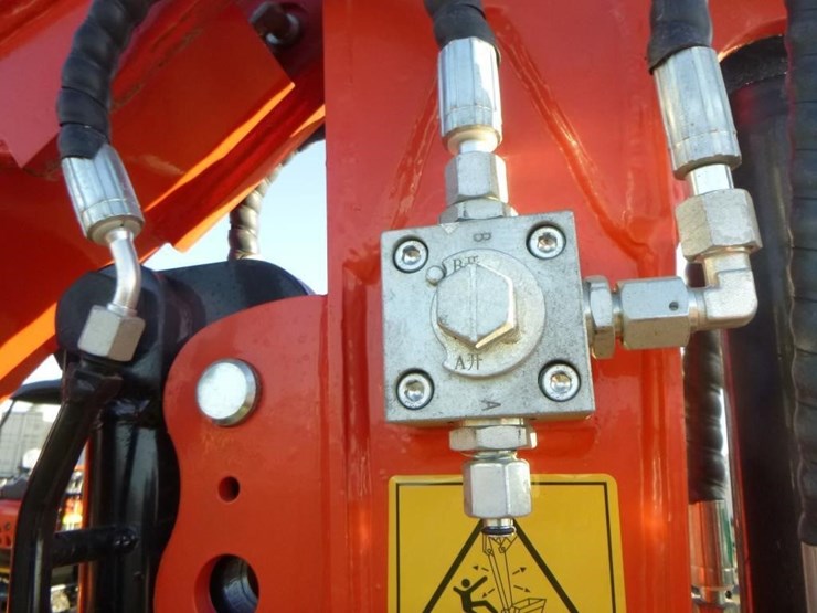 2025-tpm-16-hydraulic-excavator-image-14