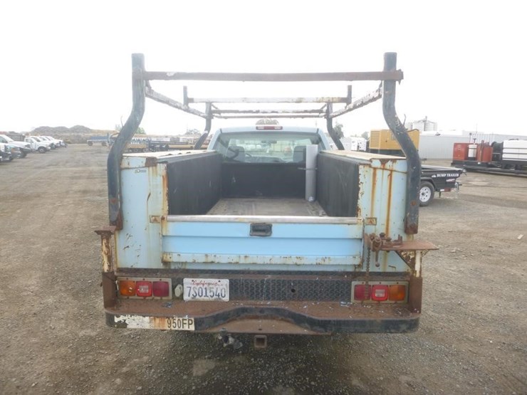 2004-gmc-2500-image-6