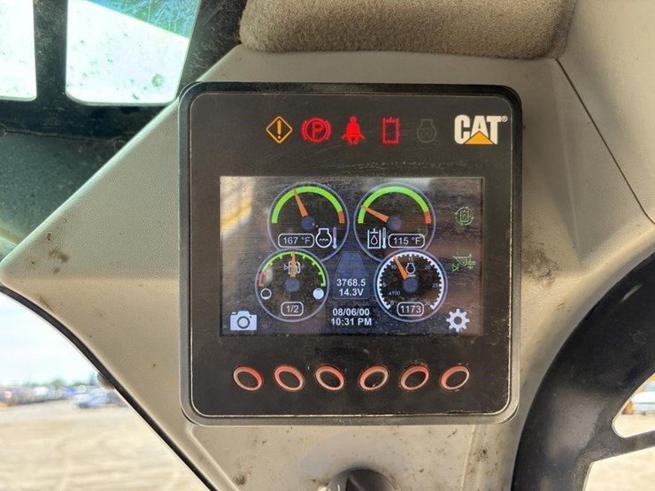 2018-caterpillar-262d-image-29