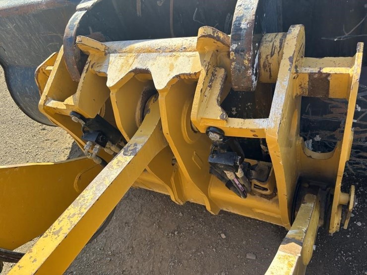 2019-caterpillar-930m-image-12