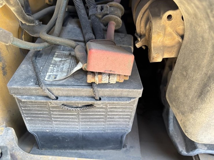 2018-caterpillar-262d-image-35