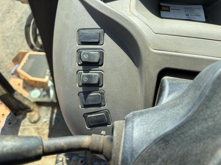 2015-case-super-n-loader-backhoe-image-35