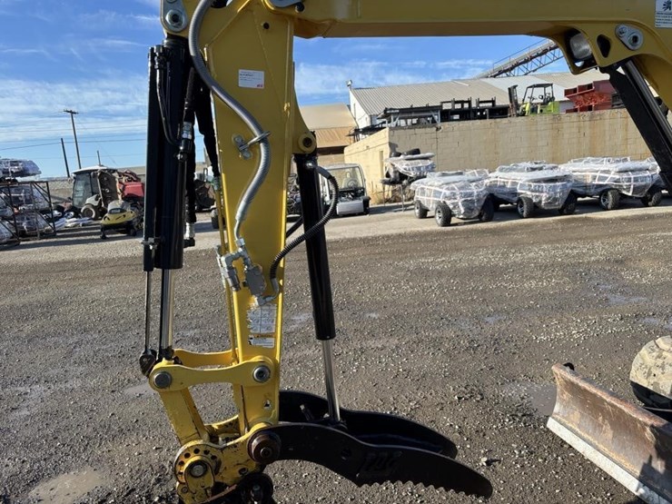 2020-yanmar-vi035-hydraulic-excavator-image-16