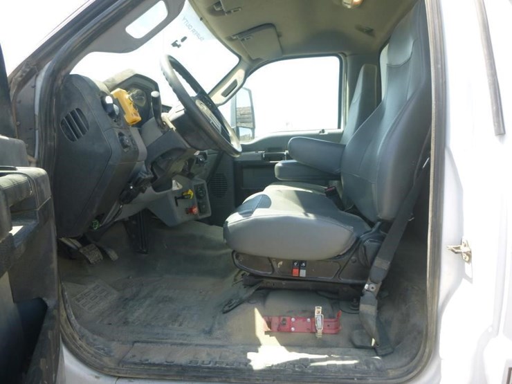 2019-ford-f650-image-16
