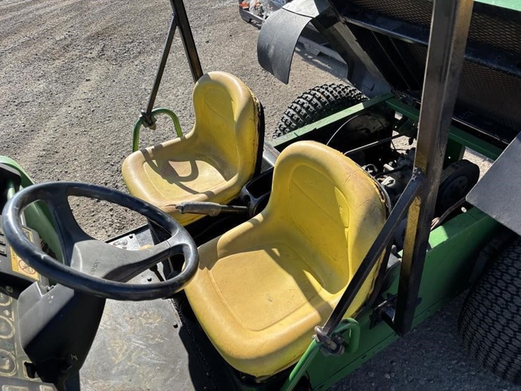 2012-john-deere-gator-image-10