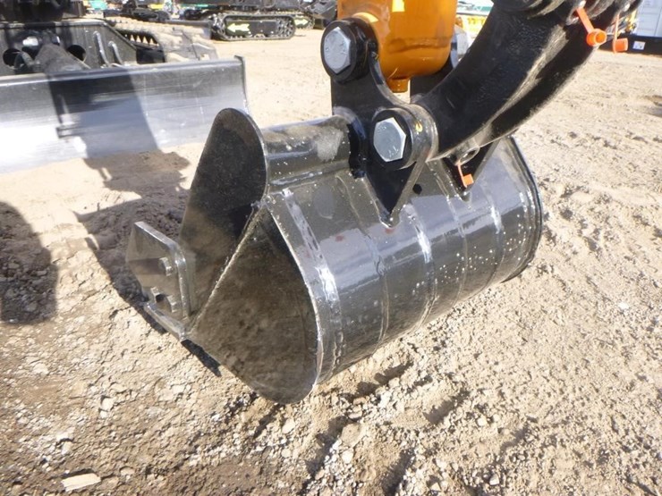 2025-vicsec-vc13-hydraulic-excavator-image-10