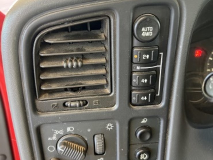 2005-chevrolet-silverado-1500-image-19