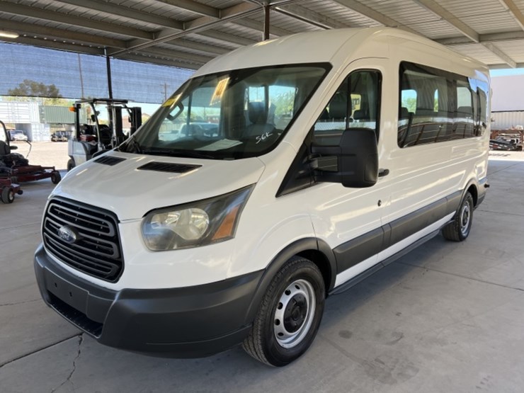 2017-ford-transit-image-4