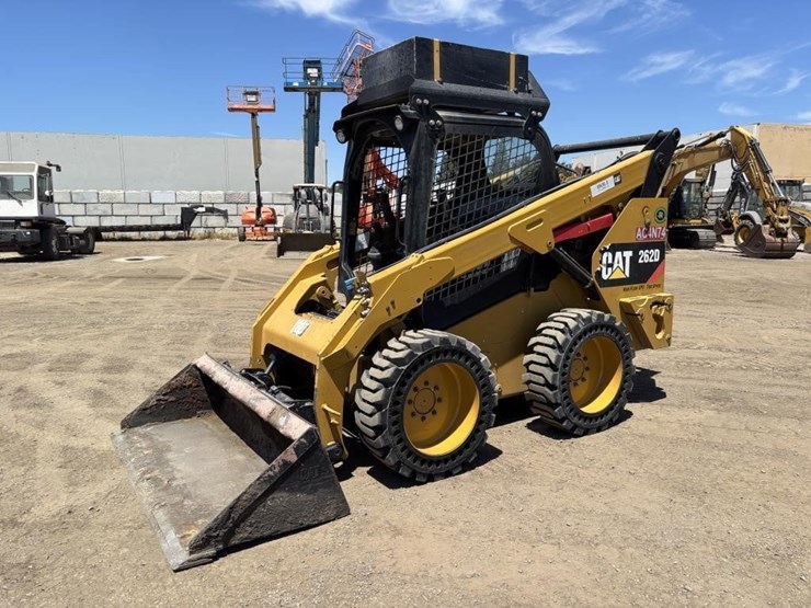 2018-caterpillar-262d-image-1