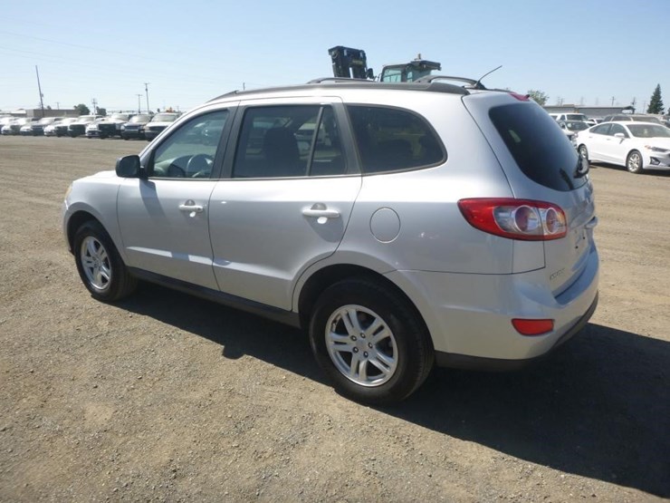 2010-hyundai-santa-fe-image-4