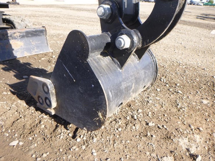 2024-agt-qs12r-hydraulic-excavator-image-10