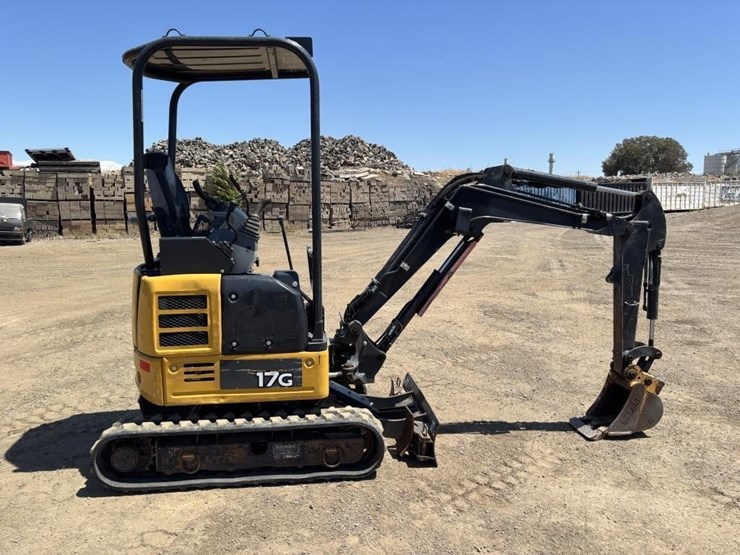 2020-deere-17g-image-7