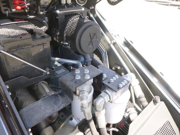 2024-kubota-d1703-image-25